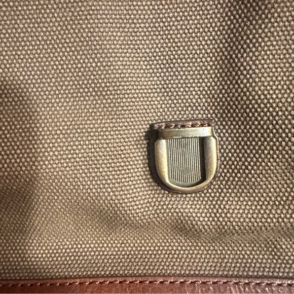 👜 Fossil Canvas & Leather Messenger Bag — Vintage Style Crossbody Laptop Satchel - Picture 4 of 9